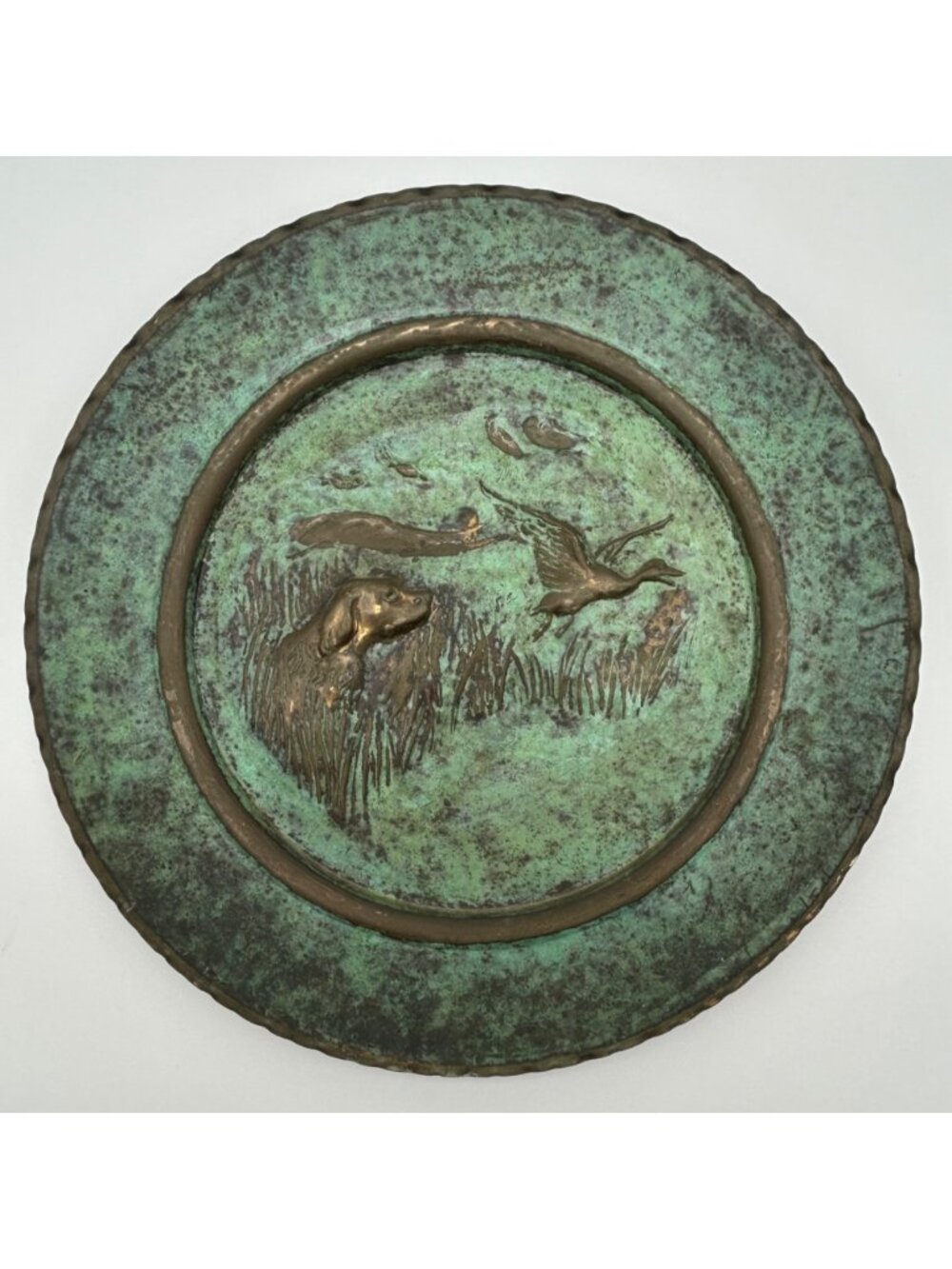 2 Vintage Italian Embossed Copper Wall Plates Hunting Scene Dog Duck Verdigris - Picture 12 of 13
